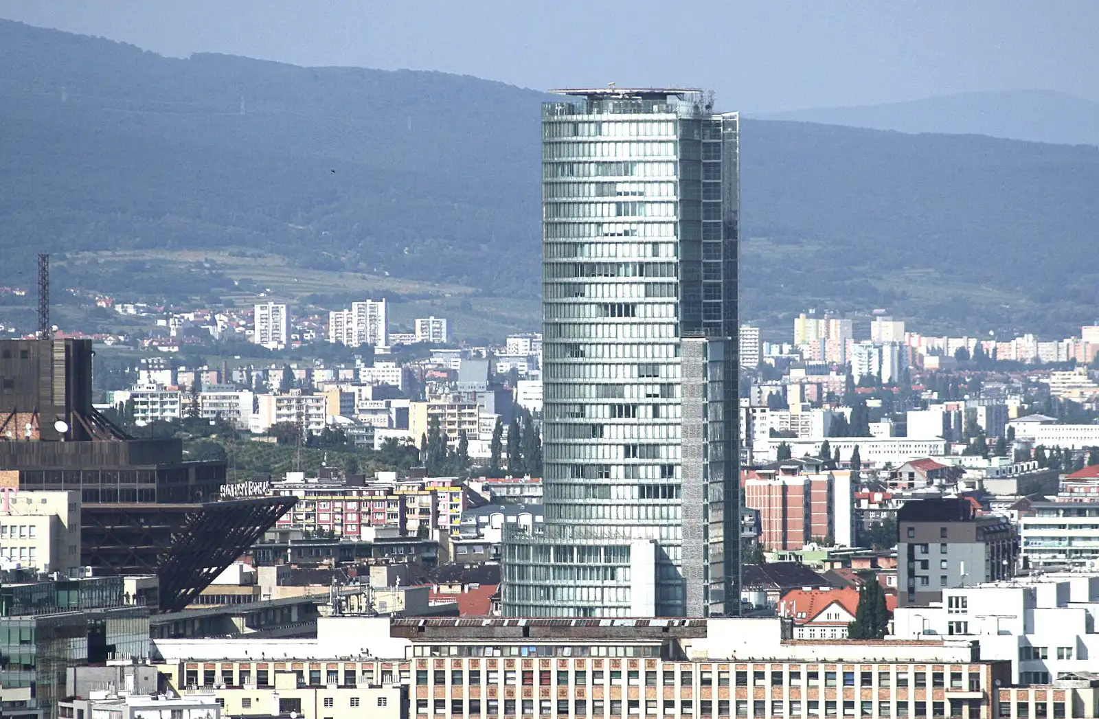 Torre del Banco Nacional de Eslovaquia, en Bratislava