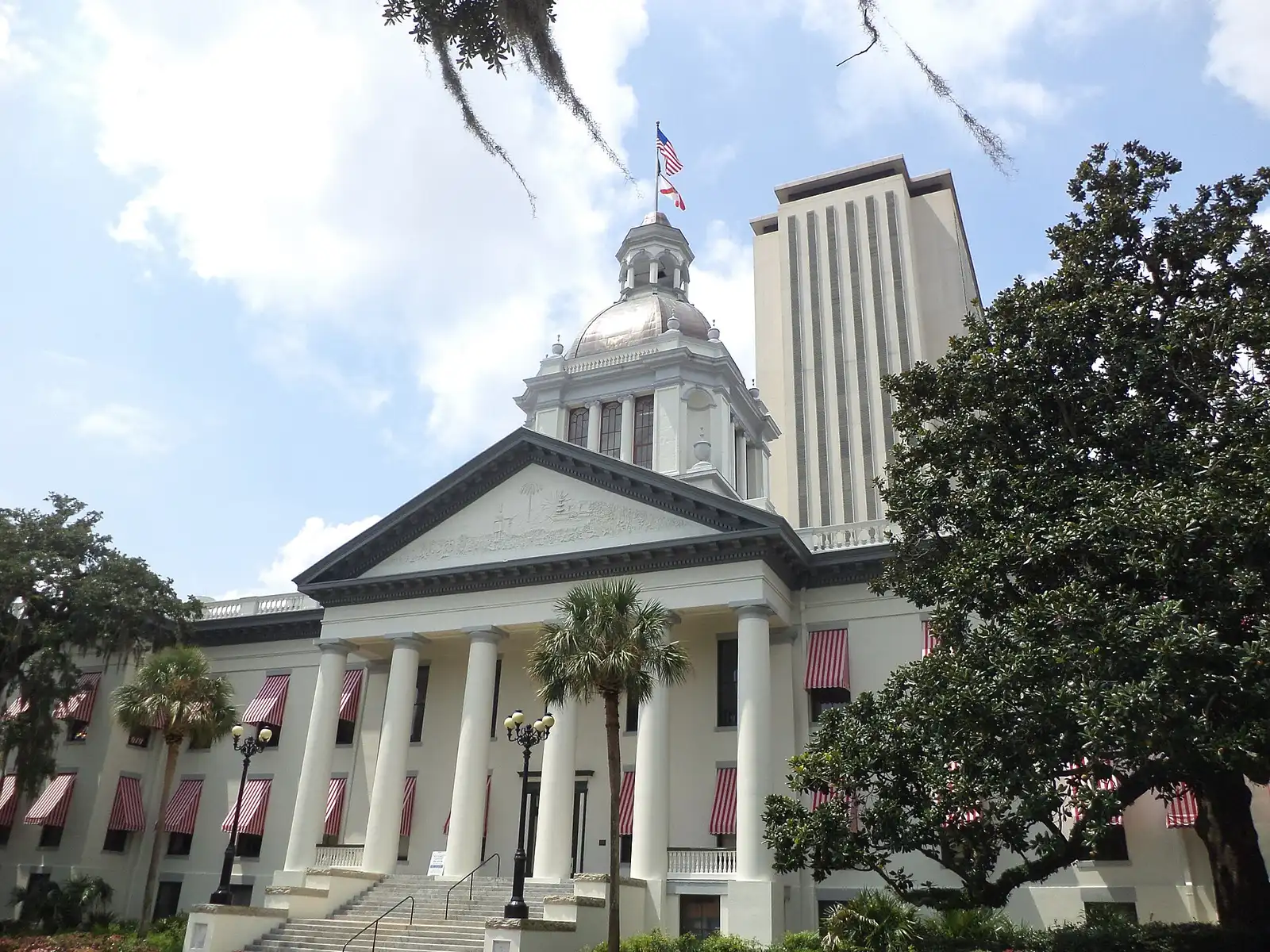 Historic Florida Capitol and modern capitol tower in Tallahassee