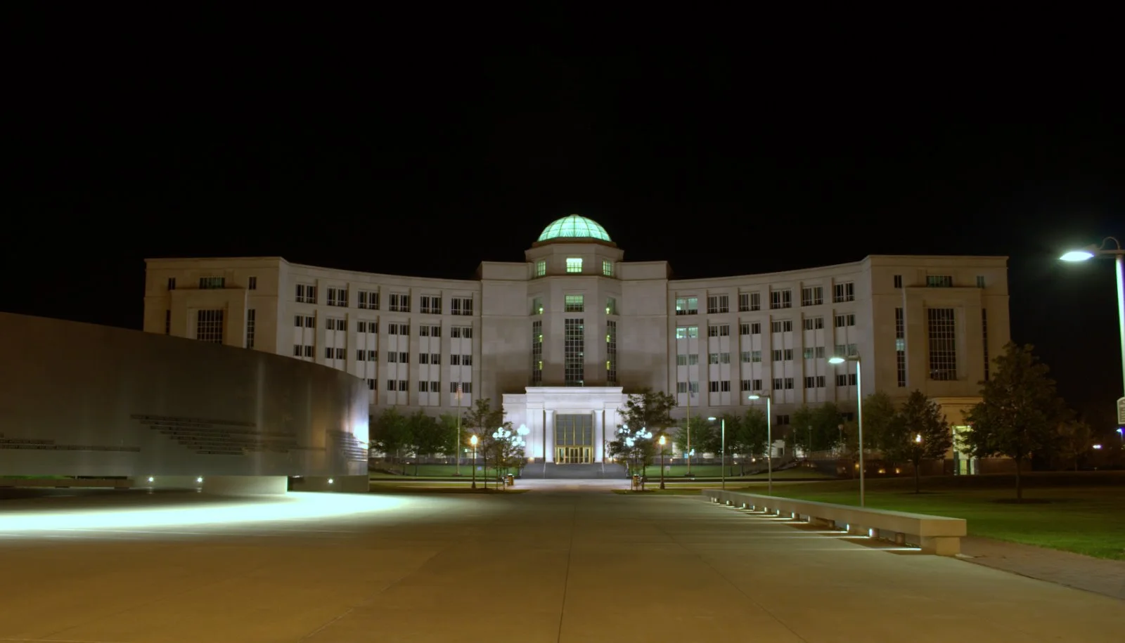 Michigan Supreme Court building in Lansing at night