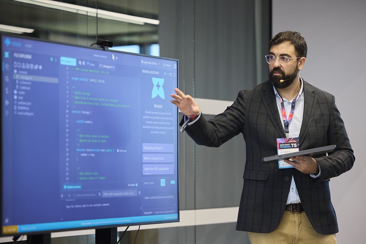 Isaac González giving his presentation at IE University.