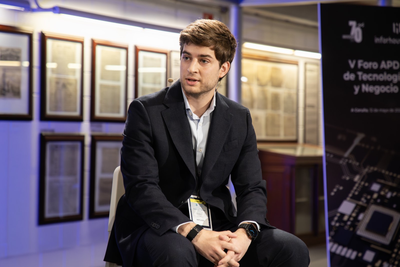 Pablo Gómez, CEO y fundador de Metlabs, durante su intervención en la mesa de seguridad digital del V Foro APD de Tecnología y Negocio en A Coruña.