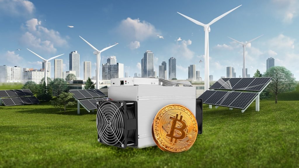 Equipo de minería de Bitcoin junto a paneles solares y aerogeneradores frente a una ciudad