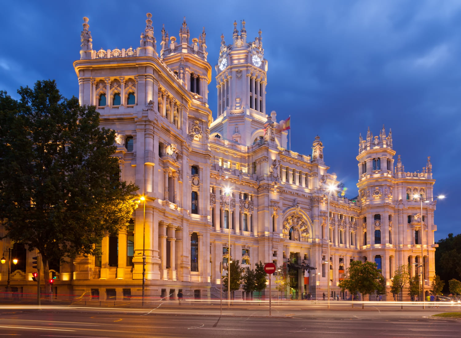Descubre la regulación blockchain en España (ERIR, MiCA, CNMV)