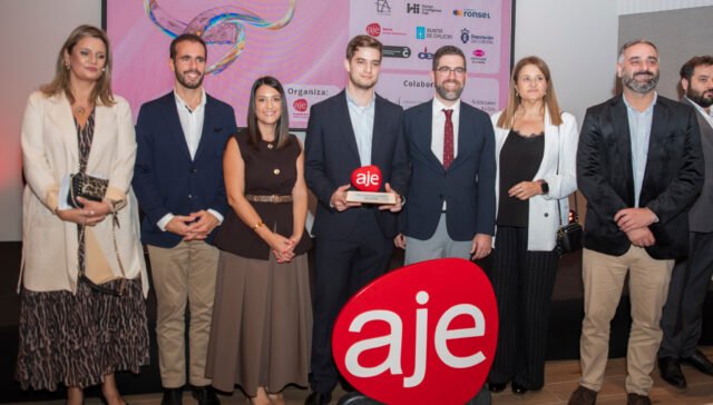 Metlabs, reconocida con el Premio Iniciativa Empresarial 2025 por AJE Coruña 2 Metlabs, reconocida con el Premio Iniciativa Empresarial 2025 por AJE Coruña